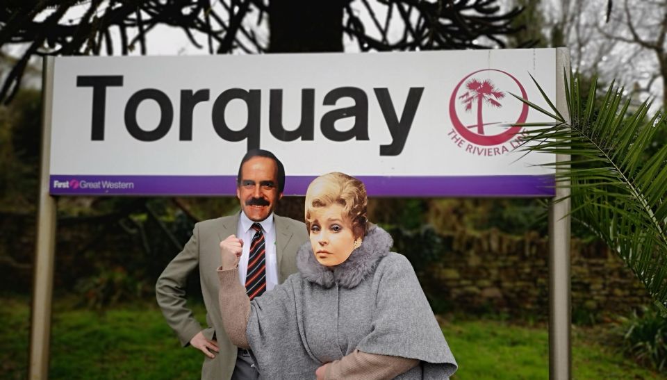 Torquay: Fawlty Tours Experience - Guided Walk - Participant Information