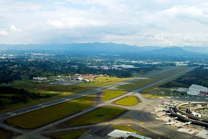 Transfer JMC Airport - Medellin or Medellin - JMC Airport - Private!! - Airport Logistics and Communication