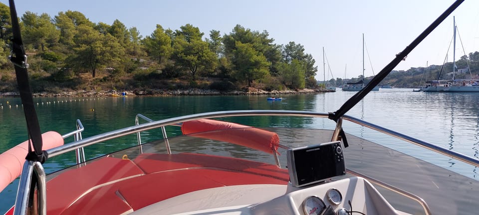 Trogir Private Boat Tour Swimming/Diving - Included Services