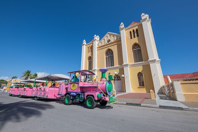 Trolley Train City Centre in Curacao - Highlights of the Tour