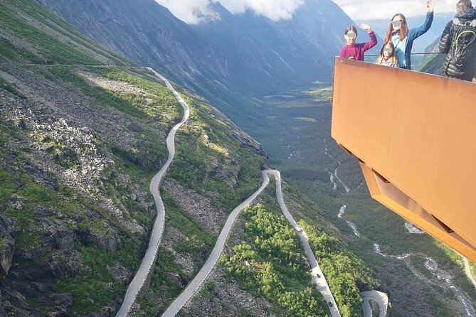 Trollstigen Highlights Adventure Tour in First Class With Lunch - Gourmet Lunch and Refreshments