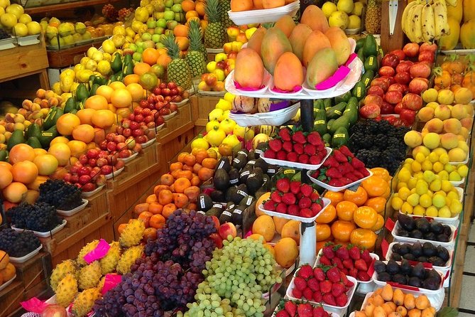 Try the Peruvian Flavor + Pisco Sour Class in the Historic Center of Lima - Accessibility and Participation