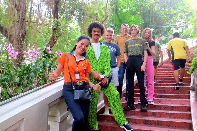 Tuk Tuk Bangkok Private Tour: WW2 Pad Thai, 360-Viewpoint, Chinatown (Pickup) - Dining at Pad Thai Tipsamai