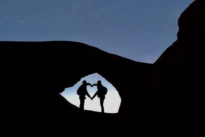 Wadi Rum Cave Camping With Jeep Tour - Meeting Point and Itinerary