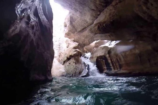 Wadishab and Bhima Sink Hole (Sharing Tours - Tips for a Great Experience