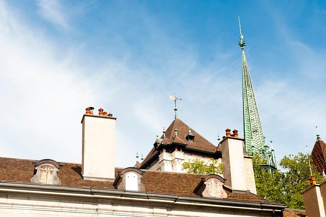 Walking Tour of Geneva for Private Groups With an Official Guide - Personalized Guiding Experience