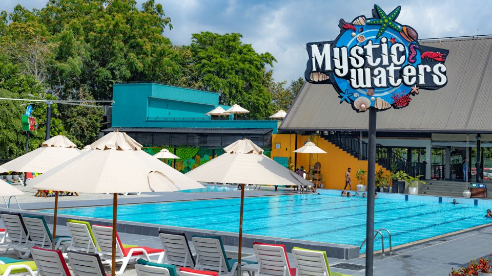 Water Park in Bandaragama - Group Size and Experience