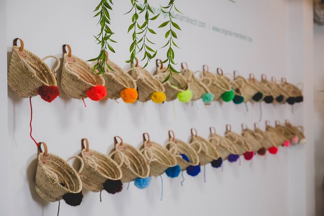Workshop - Personalization and Embroidery Techniques on Basket - Included Amenities