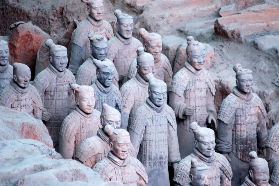 Xian: Guided Day Tour to Huaqing Palace & Terracotta Army - Emperor Qins Mausoleum