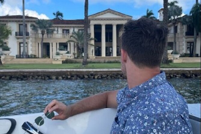 1 Hour Miami Private Boat Ride With Champagne - What to Bring
