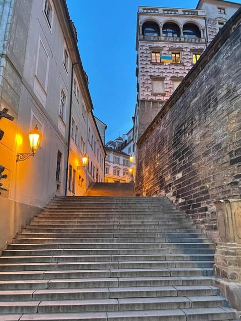 1000 Years of History! Evening Walking Foodie Tour - Meeting Point and Accessibility