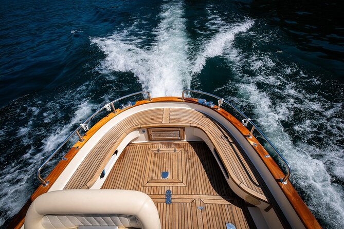 1H Private Cruise on a Beautiful Wooden Speedboat on Lake Como - Tour Details