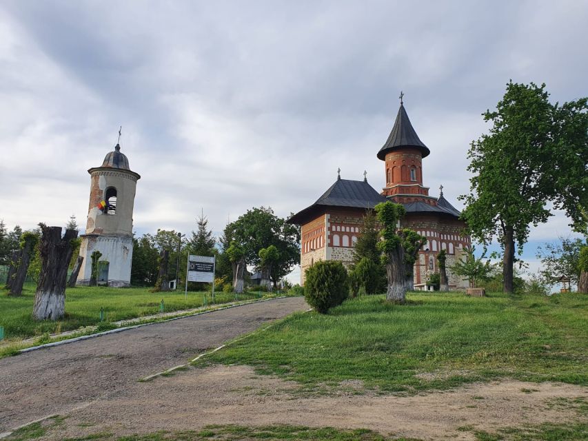 2 Day Private Tour From Bucharest in Transylvania - Guide Expertise