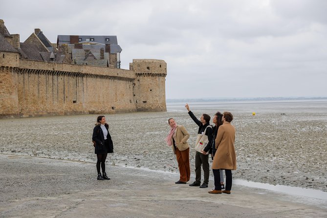 2 Days Mont Saint Michel, Loire Castles Guided Tour - Tour Logistics and Accommodations