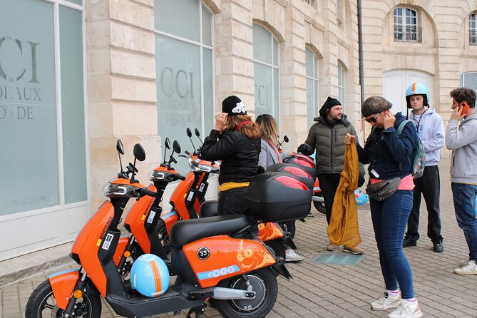 2h Medieval Bordeaux History by Electric 50CC Motorbike - Transportation
