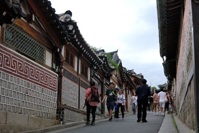 8 Hours Private Tour With Top Attractions in Seoul - Tips for a Great Experience