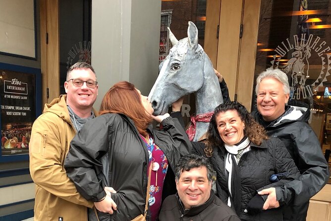 90-Minute Legends of Music City Guided Historical Walking Tour - Meeting Point and Logistics