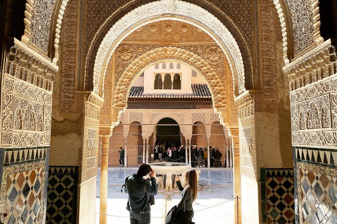 Alhambra Private Tour With Skip-The-Line-Tickets - Architecture and Design