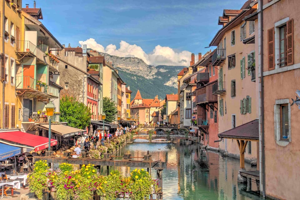 Annecy: Semnoz Descent Confirmed and Shopping at Courier - Premium Shopping at Courier