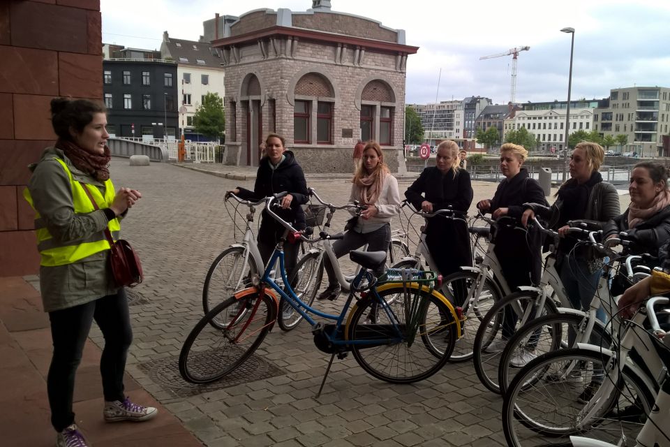 Antwerp: City Highlights Group Bike Tour With a Guide - Booking Information