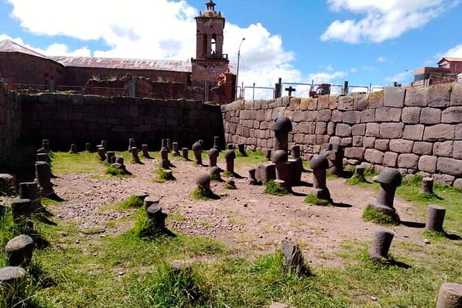 Aymaras Route 1 Day Tour in Puno: Inca Uyo, Aramu Muru, Molloco - Inca Uyo Ruins Exploration