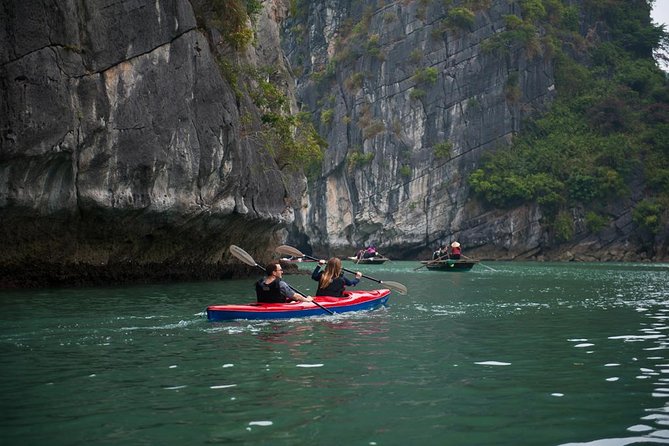 Bai Tu Long Bay Deluxe Cruise 2D1N: Fishing Villages, Meals, Cave, Kayaking - Accessibility and Recommendations