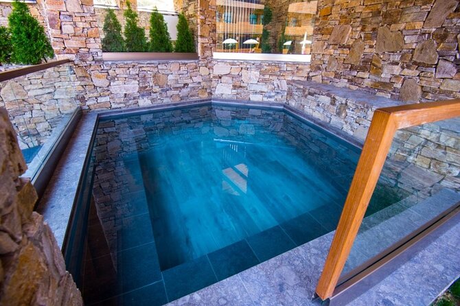 Bansko: Villa Victoria Thermal Pool Escape - Highlights of the Experience