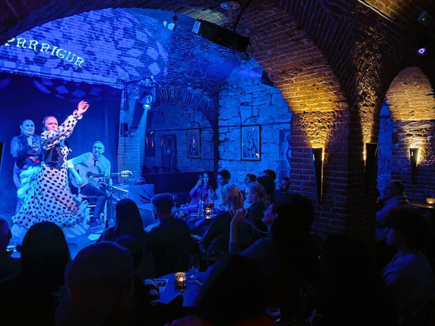 Barcelona: Exclusive Flamenco Show at El Paraigua With Drink - Flamenco Dances