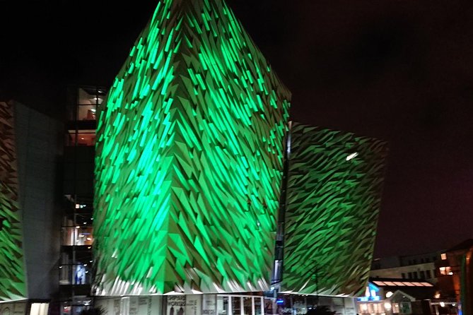 Belfast Executive Black Taxi Tour, Drive Across the Divide, Segragated Belfast, - Tour Expectations and Insights