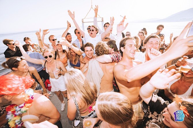 Boat Party in Benalmádena Costa - Arrival and Boarding Rules