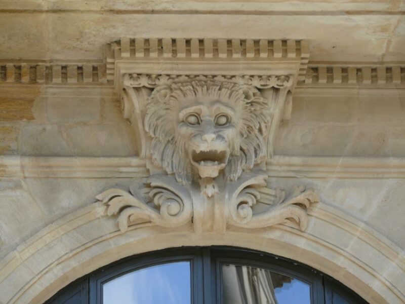 Bordeaux: Guided Walking Tour - Garonne River and Bridges