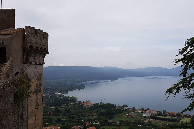 Bracciano: Odescalchi-Orsini Ancient Castle Tour With Lunch - Cuisine and Dining Experience