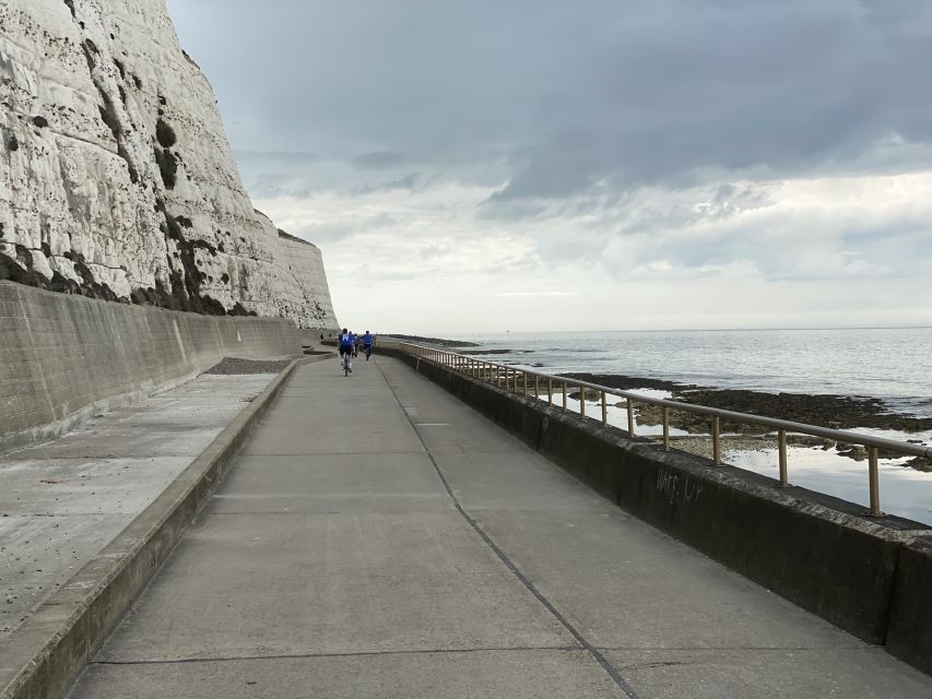 Brighton: Coastal Bike Tour to Rottingdean - Refreshments and Dining Options