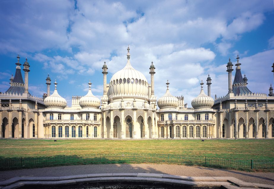 Brighton: Royal Pavilion Admission Ticket - Strolling Through the Gardens