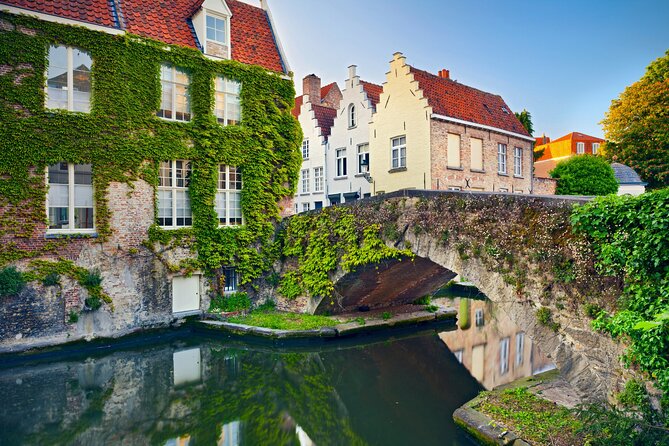 Bruges: Self-Guided Mobile Scavenger Hunt and Walking Tour - Exploring Bruges Landmarks