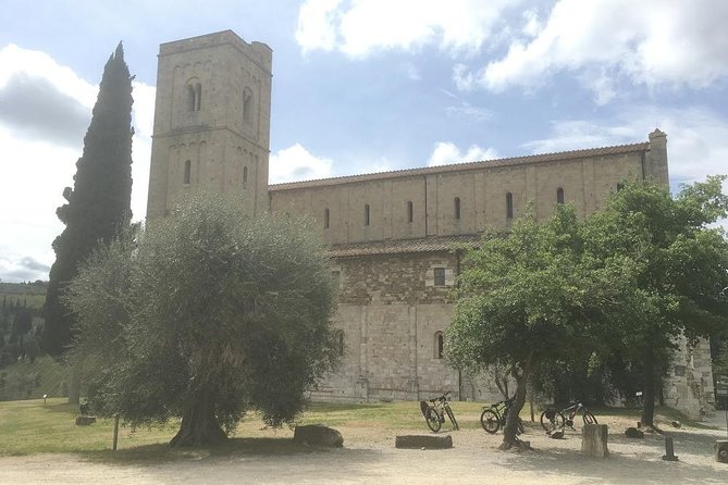 Brunello E-Bike Tour - Meeting and Pickup Details