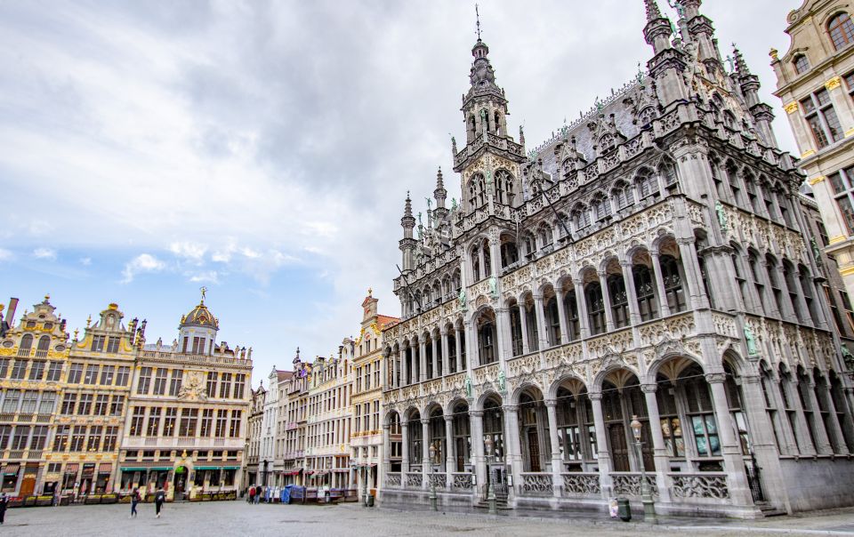 Brussels: Private Architecture Tour With a Local Expert - Important Meeting Information