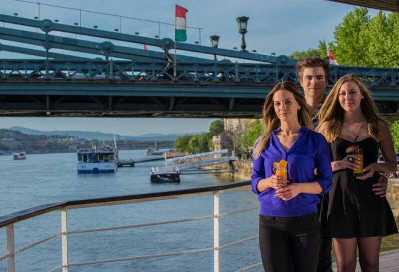 Budapest: 1 Hr Sunshine Booze Cruise With Prosecco - Important Information