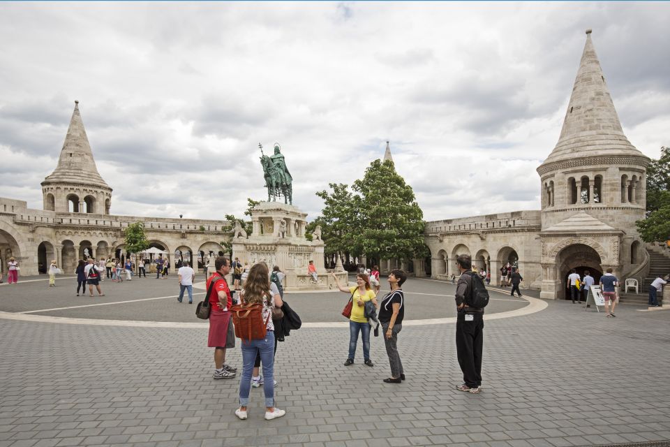 Budapest: Castle District Walk With Matthias Church Entry - Participant Requirements