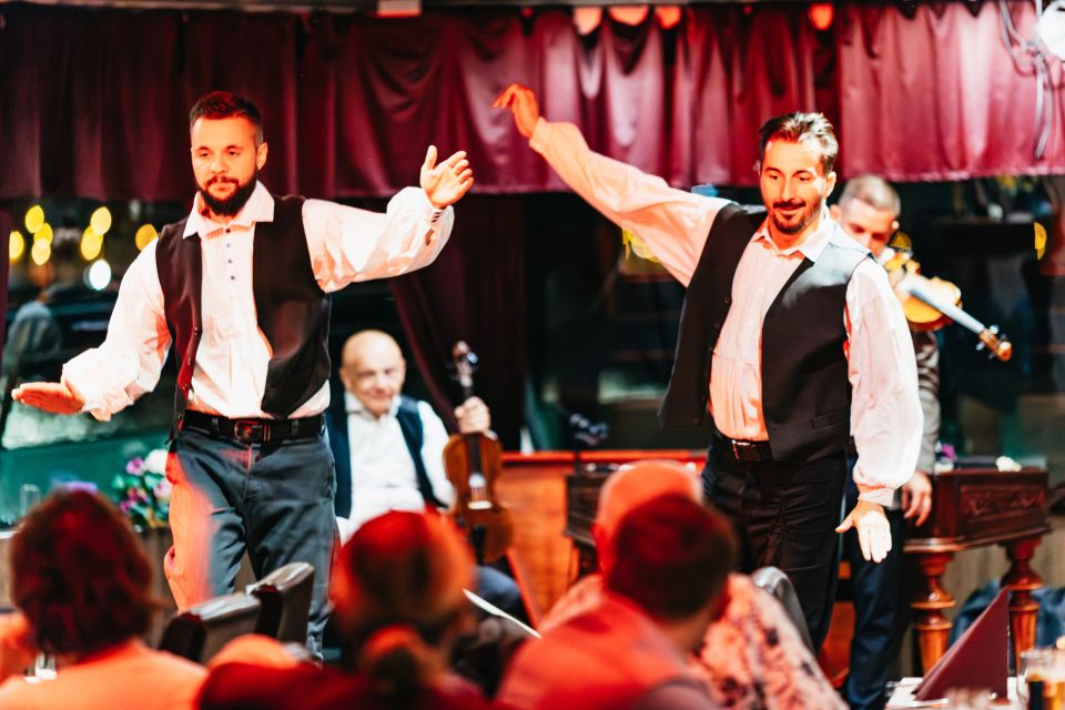 Budapest: Dinner Cruise With Operetta and Folk Show - Important Information