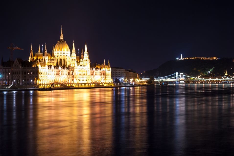 Budapest: New Year'S Eve Boat Cruise With Unlimited Drinks - Booking Information