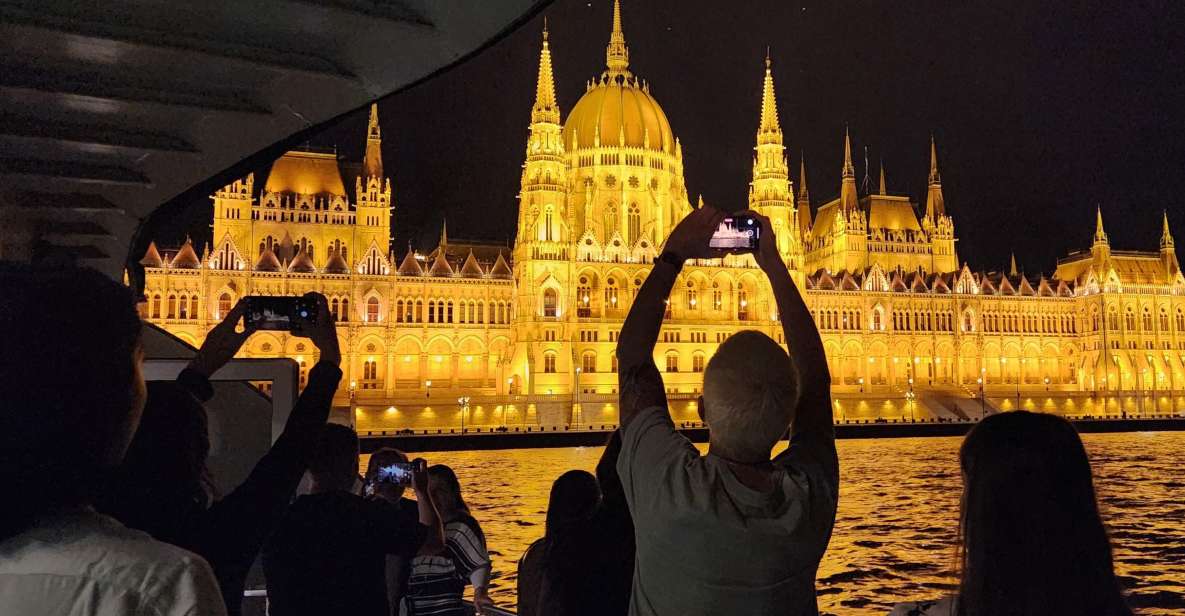 Budapest: Nighttime or Daytime Sightseeing Cruise - Important Safety Information