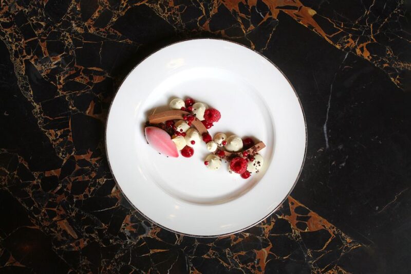 Budapest: Paris Passage Restaurant 3-Course Menu - Group Dining Information