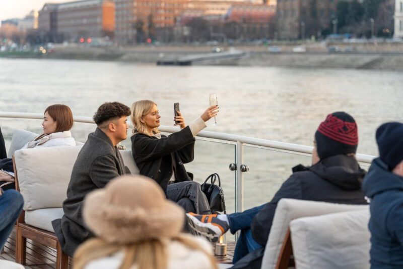 Budapest: Premium Daytime Cruise With Tokaj Frizzante - Booking and Cancellation Policy