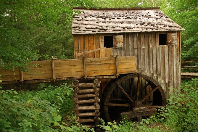 Cades Cove Sightseeing Self-Guided Driving Audio Tour - Operating Hours and Accessibility