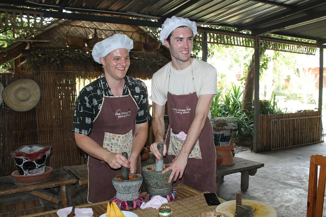 Chiang Mai Lanna Northern Thai Cooking Experience With Locals - Cooking Techniques and Tools