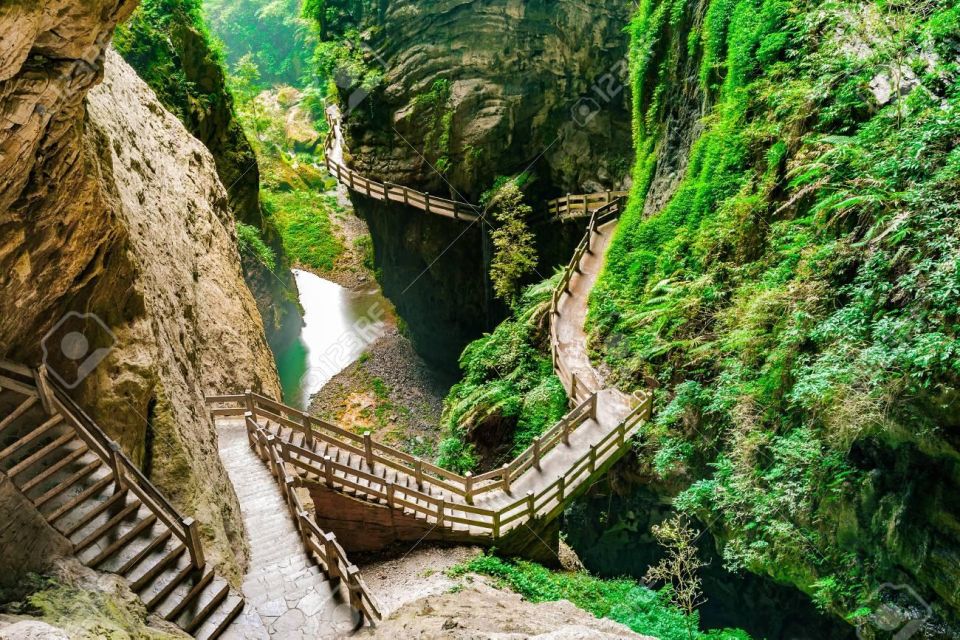 Chongqing: Private Day Tour to Wulong Karst Geological Park - Lunch and Shuttle