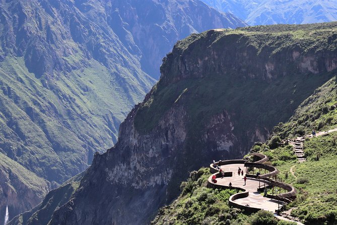 Colca Canyon / 2 Day 1 Night Trek - Transportation and Amenities