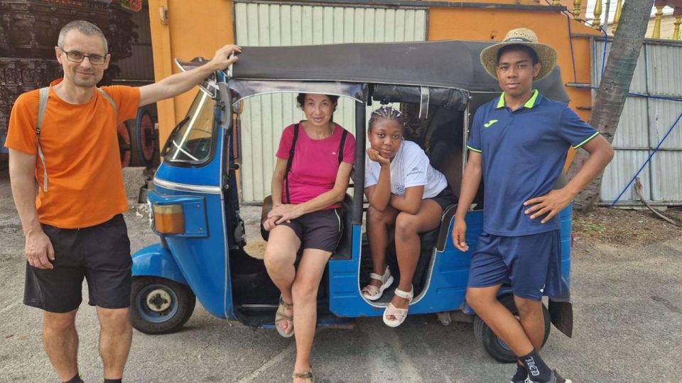 Colombo: City Sightseeing Tour by Tuk Tuk Safari - Customer Reviews