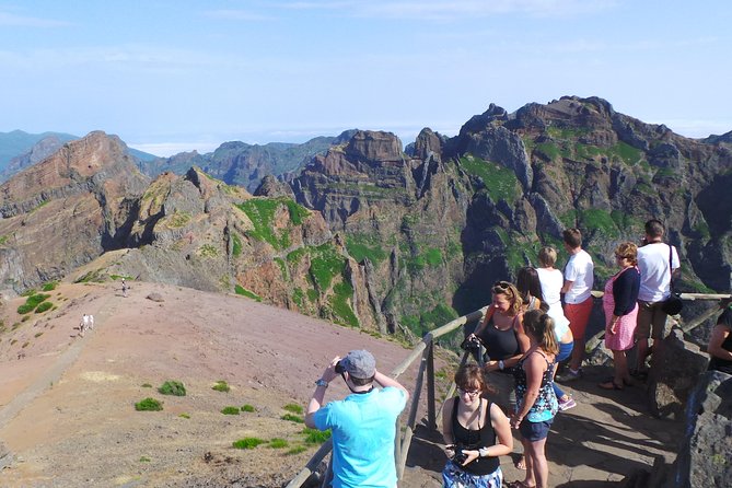 Cristo Rei, Arieiro Peak and Santo Da Serra 4x4 Experience - Professional Guide and Expertise